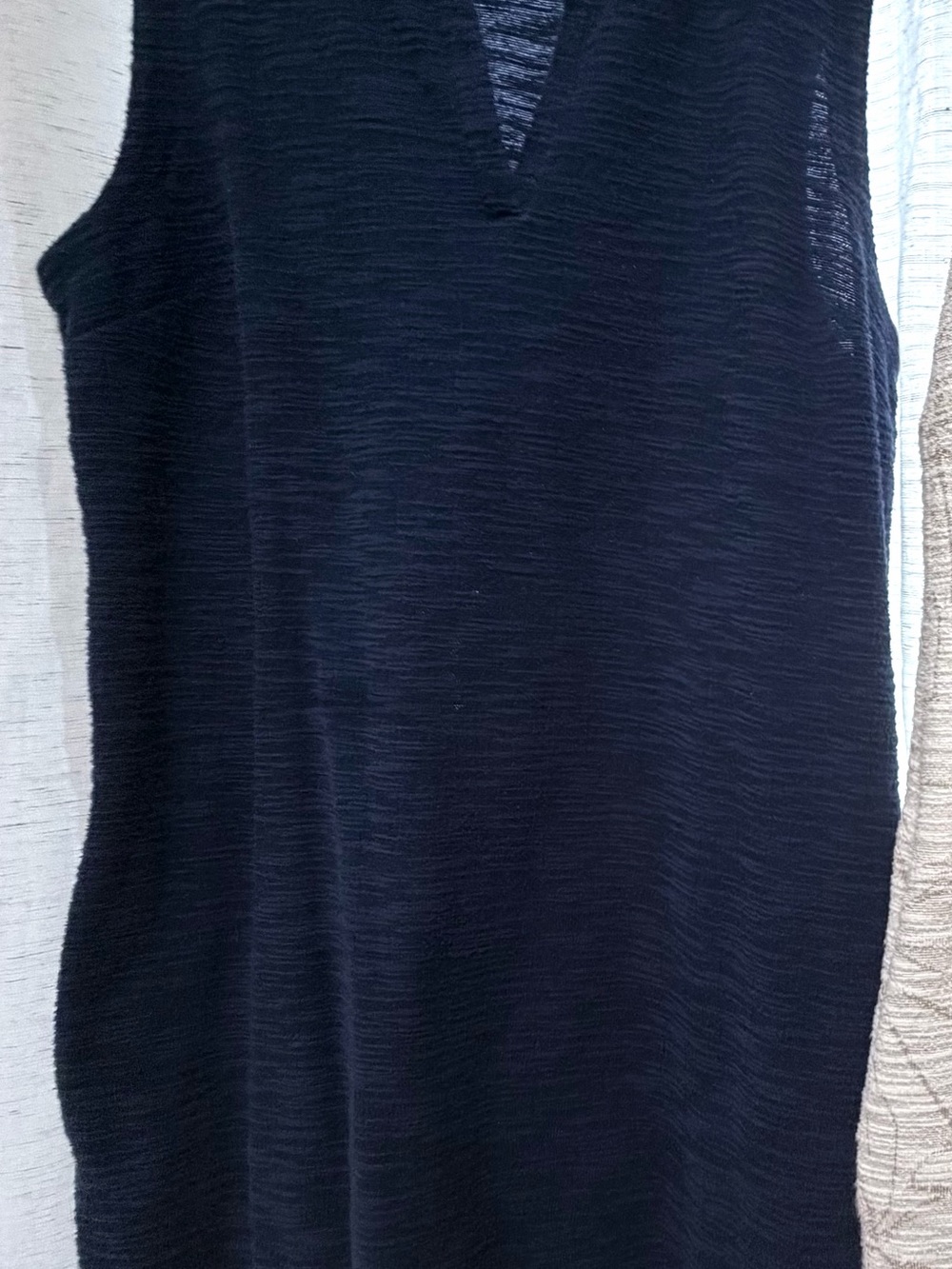 Liz Claiborne Black Sleeveless V-Neck Tank Top